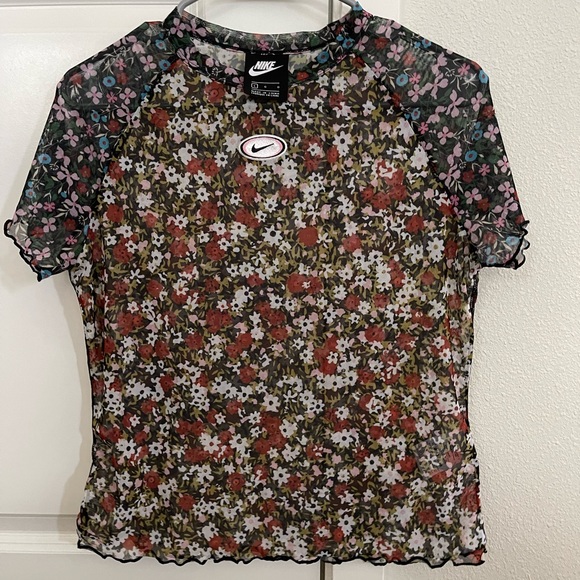 Nike Tops - Nike mesh floral top